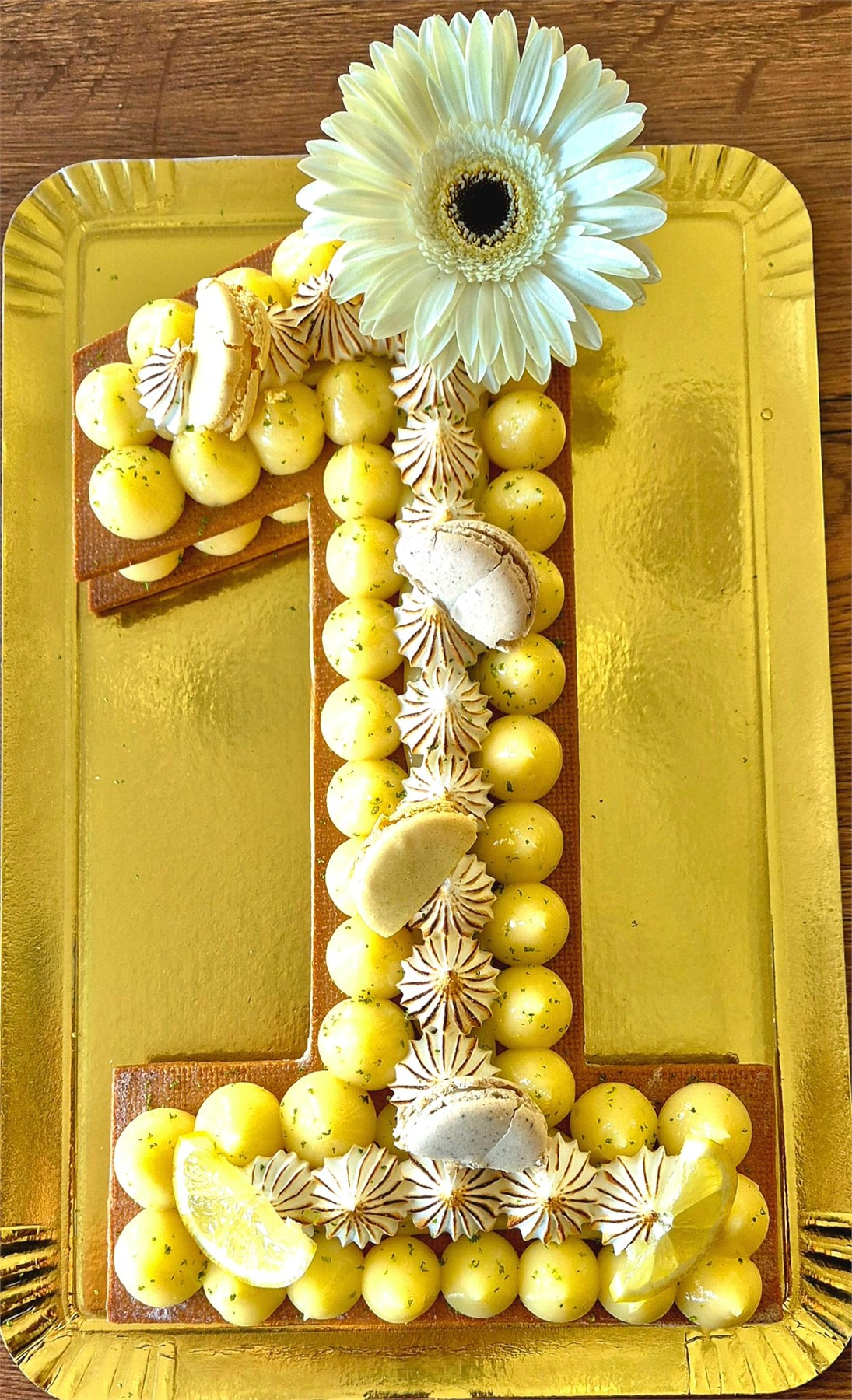 Number Pastry citron en forme de un