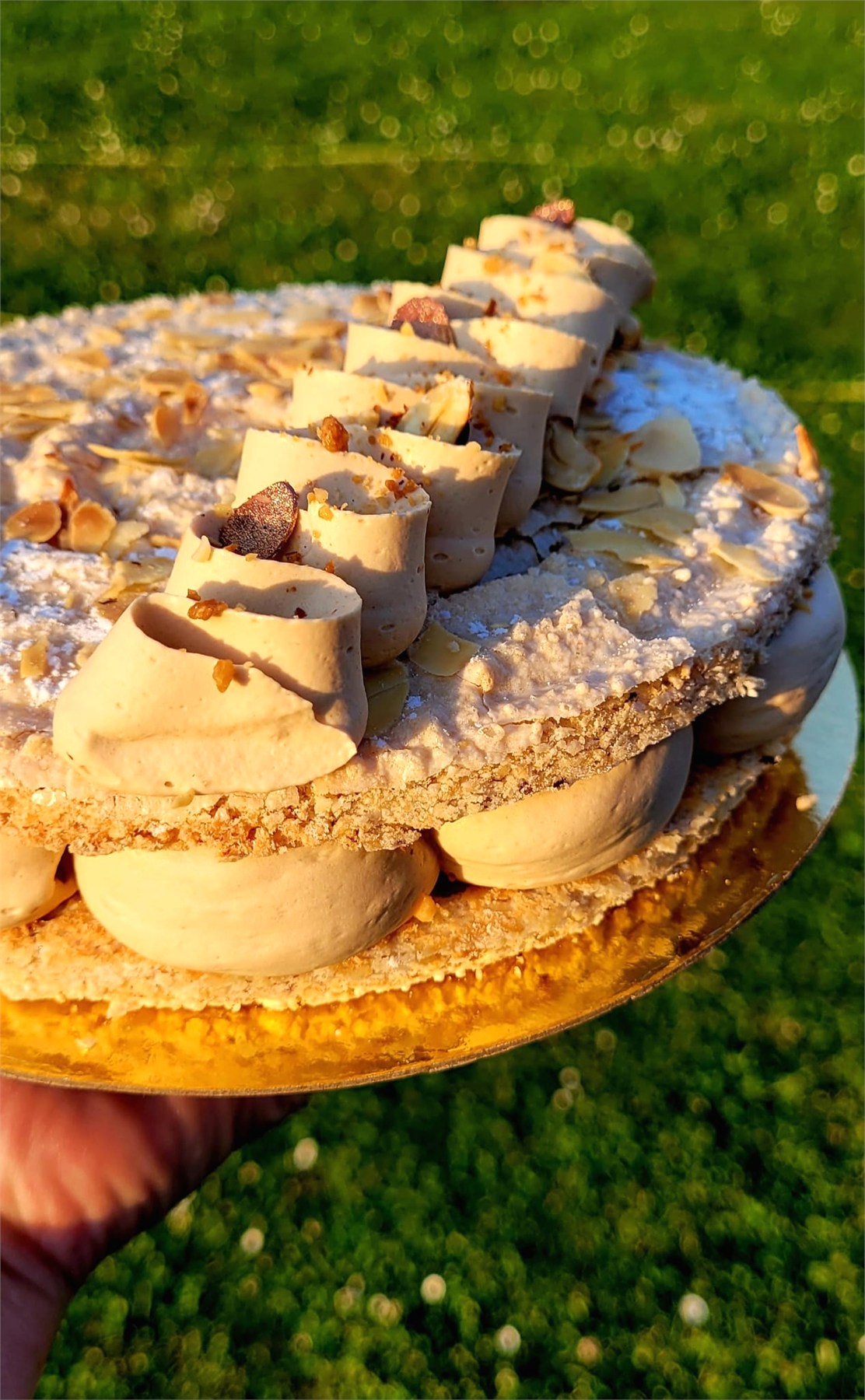Succès praliné noisette en extérieur